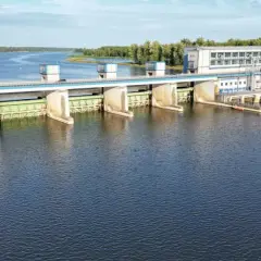  Zapora wodna w Dębe - historia i ciekawostki na temat stopnia wodnego w Dębem